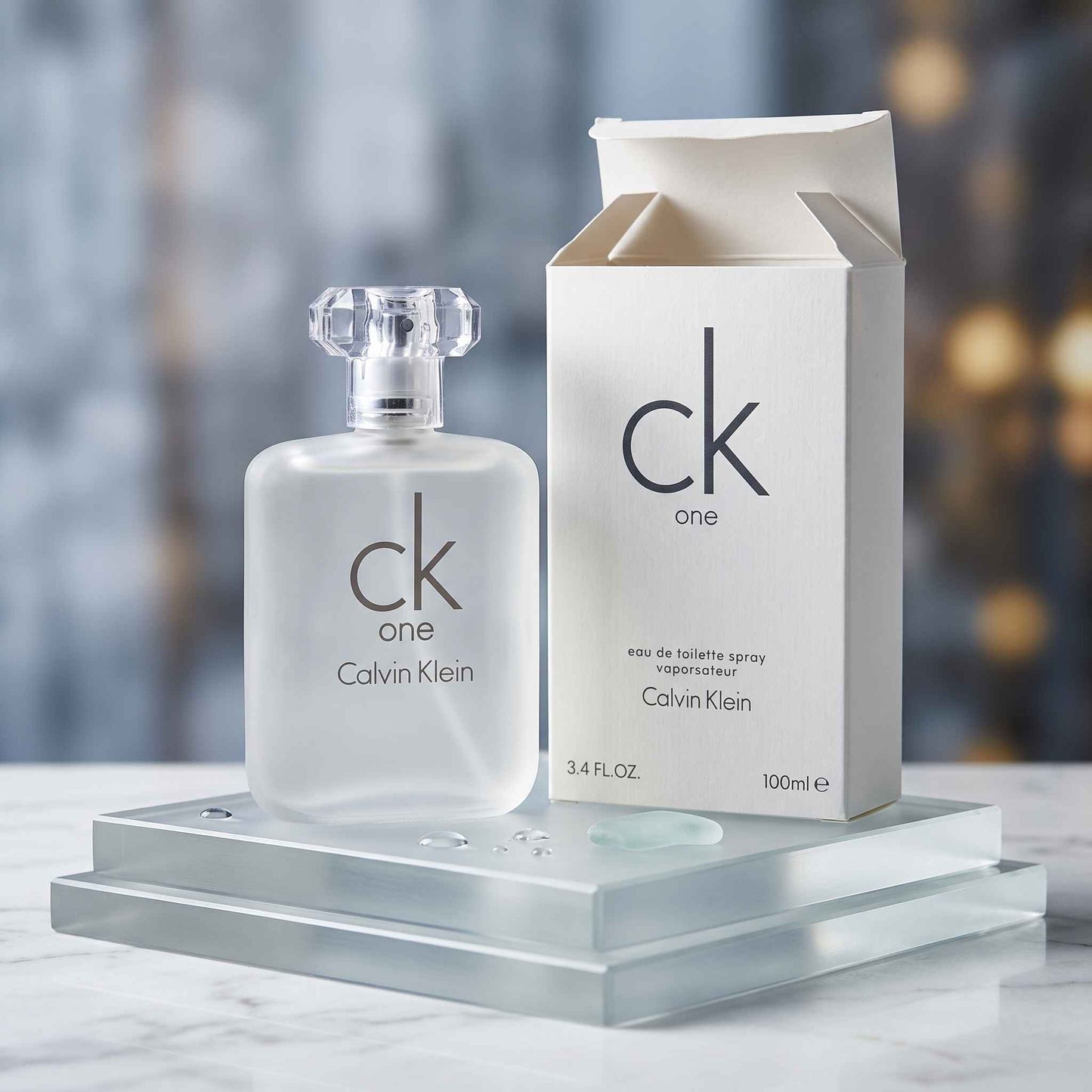 Calvin Klein CK One Eau De Toilette Spray Perfume